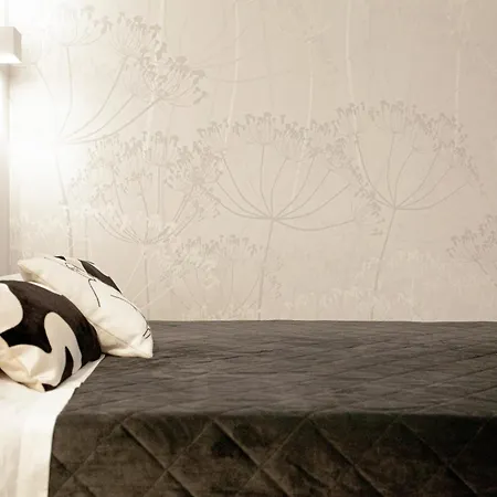 Switch 9 3* Специя